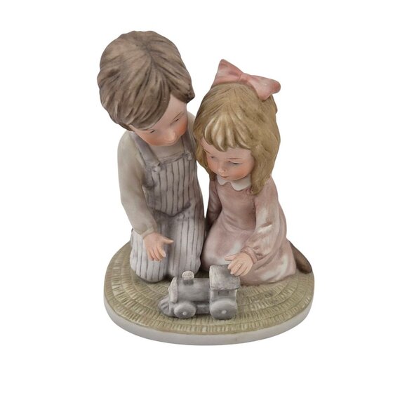Enesco Figurine Treasured Memories Floors Are Best For Playing Porcelain Vintage - Picture 9 of 10